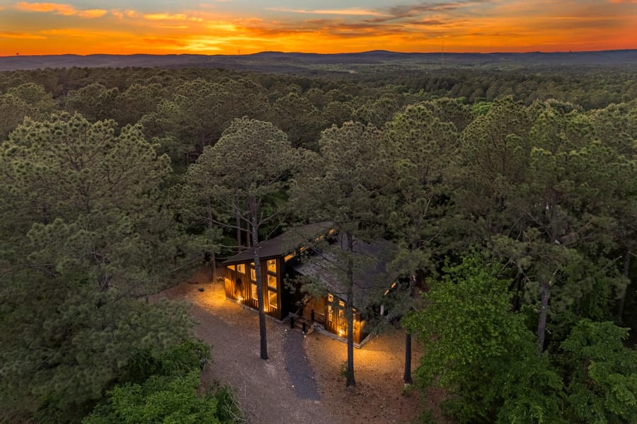 Pet-Friendly Cabin Rental Pricing in Broken Bow OK: Fees & What to Expect